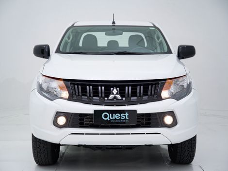 Mitsubishi L200 Tri. Outd. GLX 2.4 CD 4x4 Die. Mec.