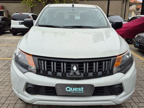Mitsubishi L200 Tri. Outd. GLX 2.4 CD 4x4 Die. Mec.