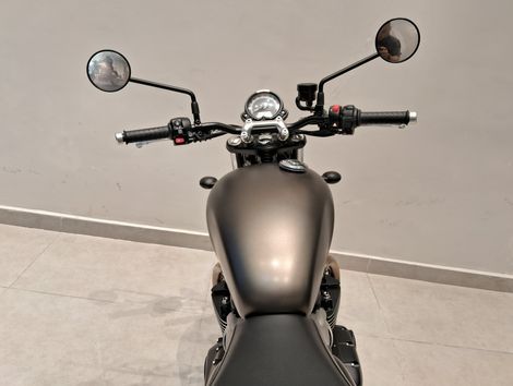 TRIUMPH STREET  TWIN 900cc