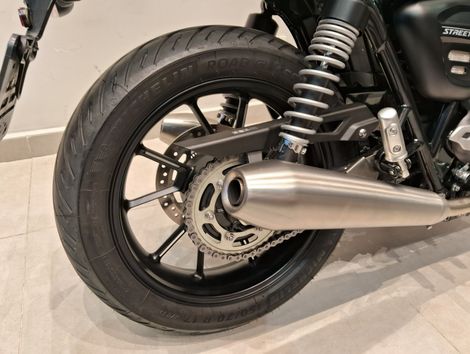 TRIUMPH STREET  TWIN 900cc