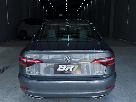 VolksWagen JETTA R-Line 250 TSI 1.4 Flex 16V Aut.