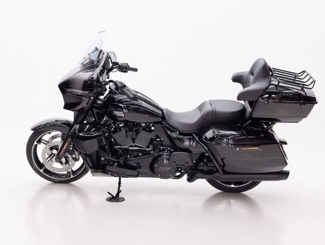 Harley STREET GLIDE ULTRA FLHXU