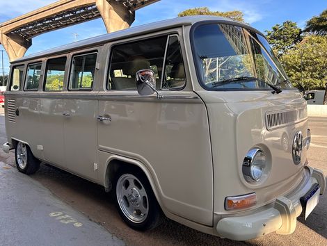 VolksWagen Kombi Standard/ Luxo/ Série Prata