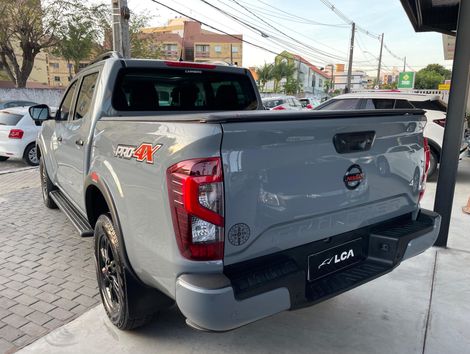 Nissan Frontier PRO4X CD 4x4 2.3 Bi-TB Die. Aut