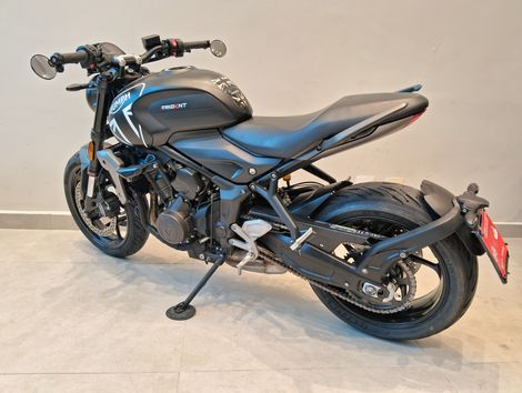 TRIUMPH TRIDENT 660