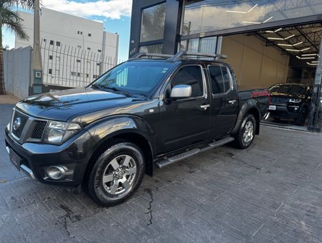Nissan Frontier SV AT. CD 4x4 2.5 TB Dies. Aut.