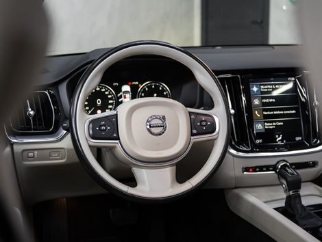 Volvo V60 T-5 MOMENTUM 2.0  5p