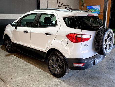 Ford EcoSport FREESTYLE 1.5 12V Flex 5p Mec.