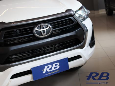 Toyota Hilux CD 4x4 2.8 Diesel Mec.