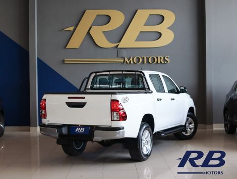 Toyota Hilux CD 4x4 2.8 Diesel Mec.