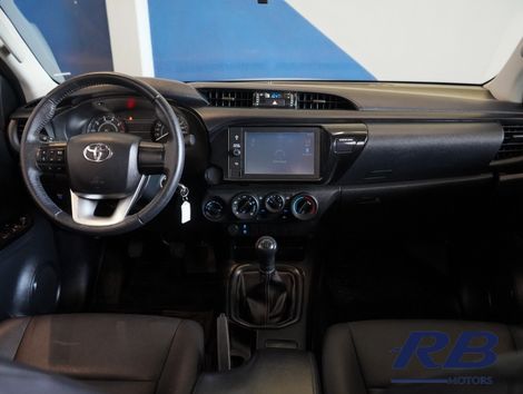 Toyota Hilux CD 4x4 2.8 Diesel Mec.