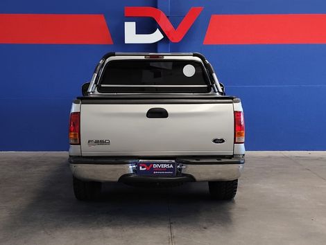 Ford F-250 XLT 3.9 4x2 Diesel TB