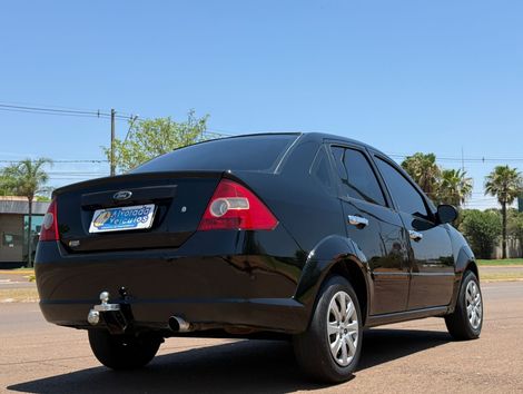 Ford Fiesta Sedan 1.0 8V Flex 4p