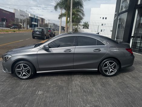 Mercedes CLA-180 1.6 16V 122cv Aut.