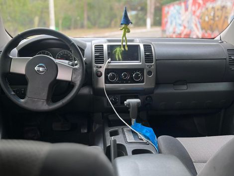 Nissan Frontier SV AT. CD 4x4 2.5 TB Dies. Aut.