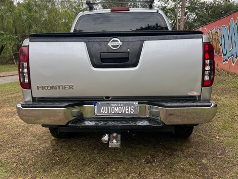 Nissan Frontier SV AT. CD 4x4 2.5 TB Dies. Aut.