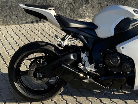 HONDA CBR 1000 RR Fireblade