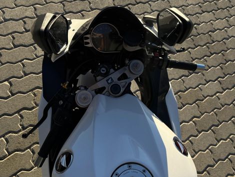 HONDA CBR 1000 RR Fireblade
