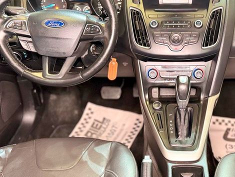 Ford Focus 2.0 16V/SE/SE Plus Flex 5p Aut.