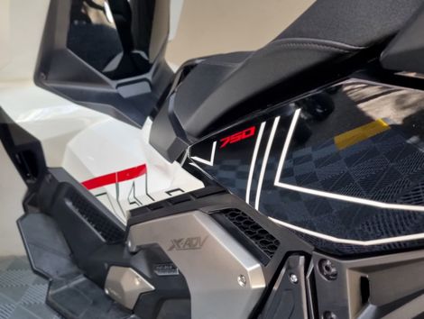 HONDA X-ADV 745cc