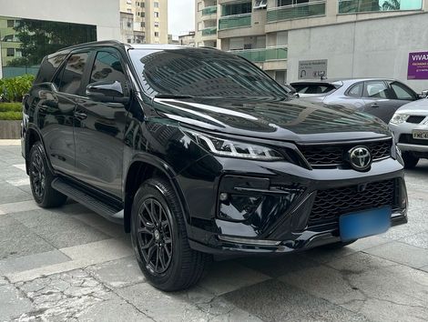 Toyota Hilux SW4 GRS 2.8 TB 4x4 Diesel Aut.