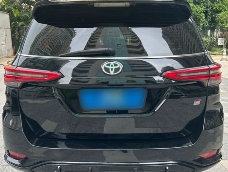 Toyota Hilux SW4 GRS 2.8 TB 4x4 Diesel Aut.