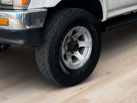 Toyota Hilux CD 4x4 2.8 Diesel Mec.