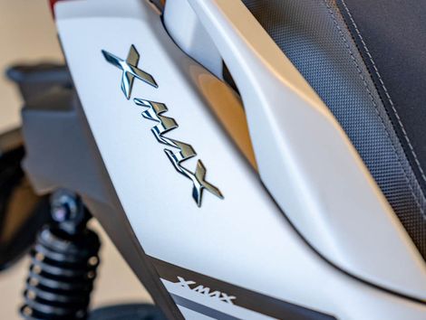 YAMAHA XMAX 250 CONNECTED 