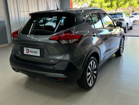 Nissan KICKS SL 1.6 16V FlexStar 5p Aut.