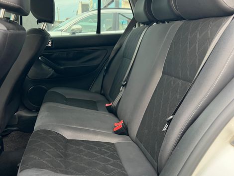 VolksWagen Golf Sportline 2.0 Mi Total F. 8V Tip.