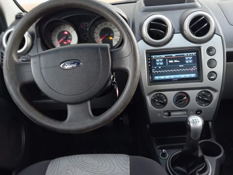 Ford Fiesta Sedan 1.0 8V Flex 4p