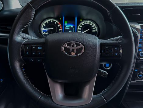 Toyota Hilux SW4 SRV 4x2 2.7 Flex 16V Aut.