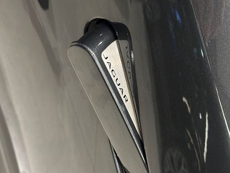 Jaguar F-Type 2.0 R-Dynamic Coupe 300cv Aut.