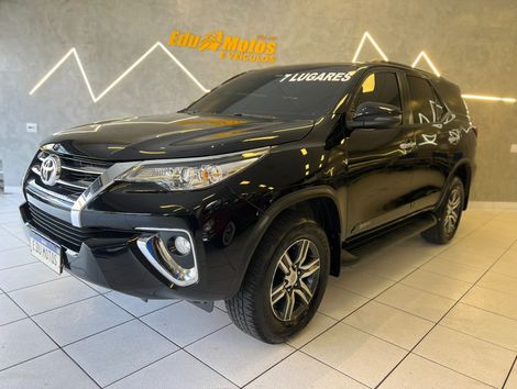 Toyota Hilux SW4 SRV 4x2 2.7 Flex 16V Aut.