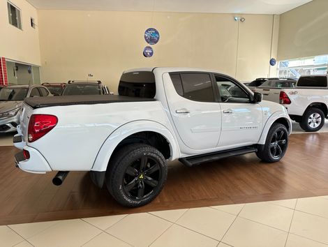 Mitsubishi L200 Triton HPE 3.2 CD TB Int.Diesel Aut