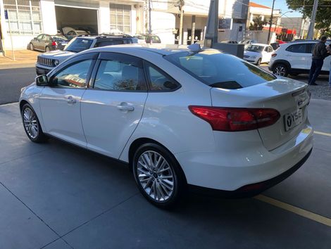 Ford Focus 2.0 16V/SE/SE Plus Flex 5p Aut.