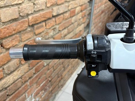 DAFRA MAXSYM 400i