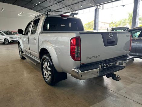 Nissan SE ATTACK CD 4x4 2.5 TB Diesel 