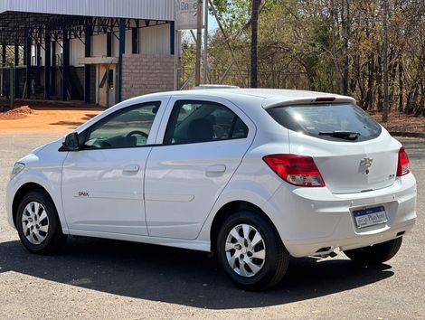 Chevrolet ONIX HATCH LS 1.0 8V FlexPower 5p Mec.