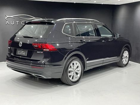 VolksWagen TIGUAN Allspac Comf 250 TSI 1.4 Flex