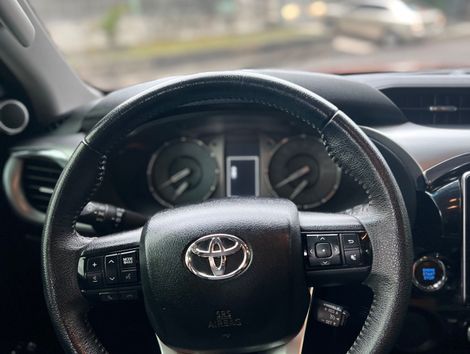 Toyota Hilux CD SRV 4x2 2.7 Flex 16V Aut.