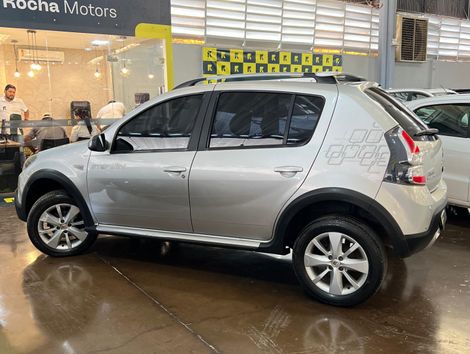 Renault SANDERO STEPWAY Hi-Flex 1.6 16V 5p Aut.