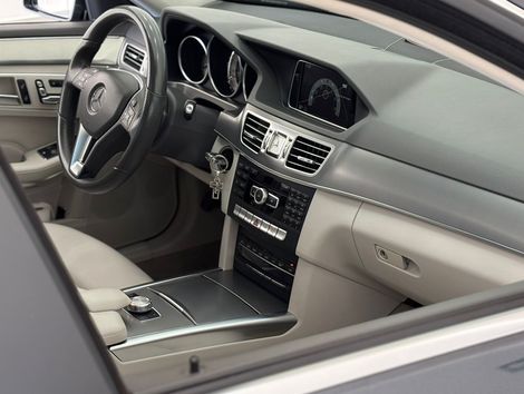 Mercedes E-250 CGI Avantgarde 2.0 TB 211cv Aut.
