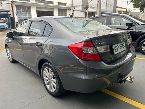 Honda Civic Sedan LXS 1.8/1.8 Flex 16V Aut. 4p