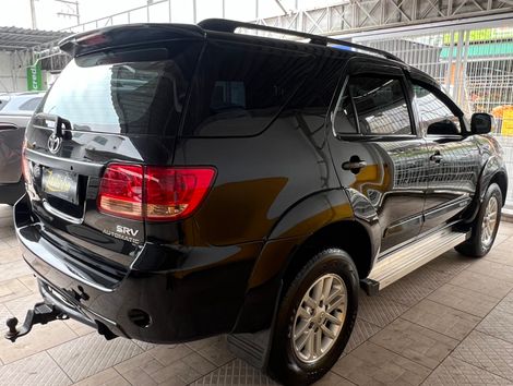 Toyota Hilux SW4 SRV D4-D 4x4 3.0 TDI Dies. Aut