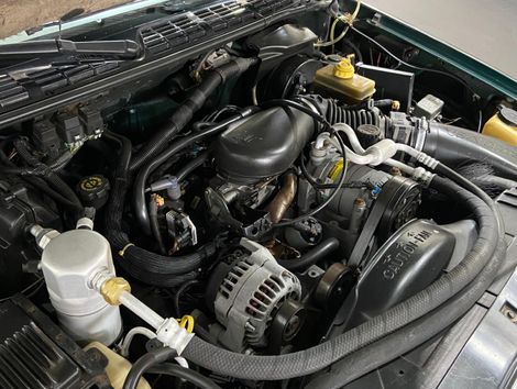 Chevrolet S10 Blazer DLX 4.3 V6