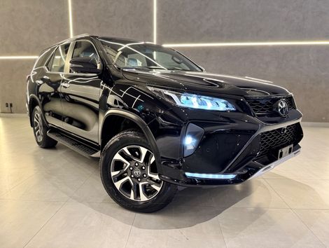 Toyota Hilux SW4 Diamond 2.8 TB 4x4 Die. Aut.