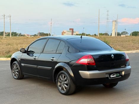 Renault Megane Sedan Dynamique 2.0 16V Aut.