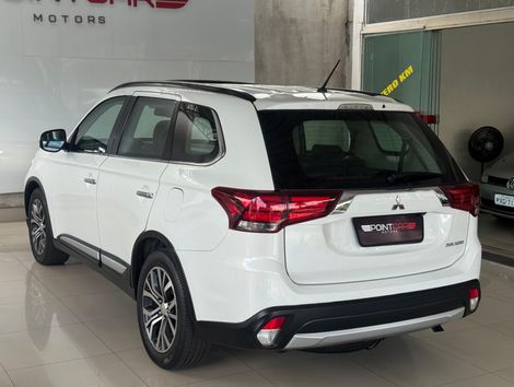 Mitsubishi OUTLANDER 2.2 165cv Diesel Aut.
