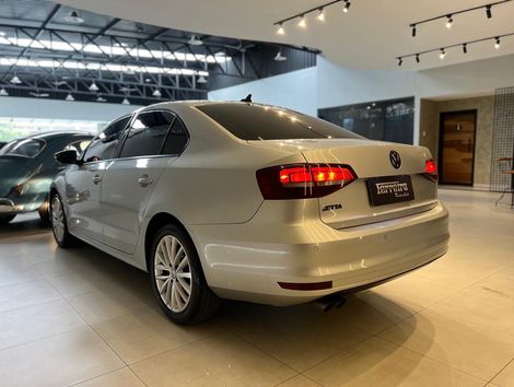 VolksWagen JETTA Comfortline 2.0 T.Flex 8V 4p Tipt.